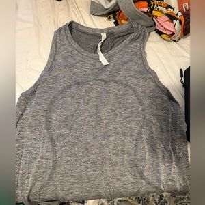 lululemon swiftly tank in grey size 12